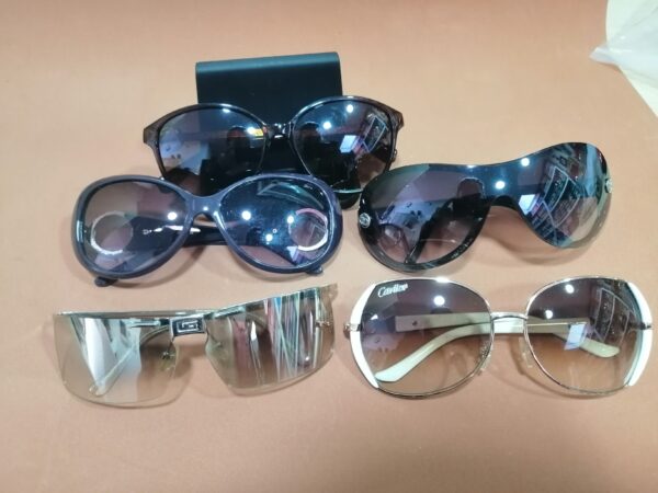 Gafas para el sol v/diseños