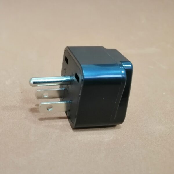 Adaptador de tres patas c/nrg 100A/250V CE