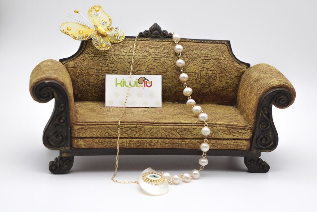 Collar 24