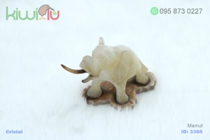 Adorno de cristal de mamut con colmillos