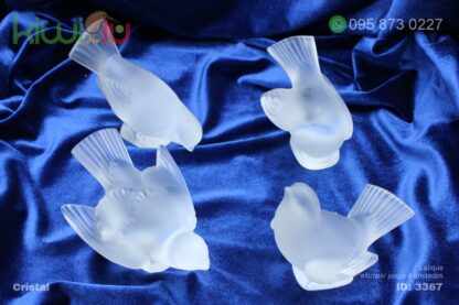 Juego de 4 palomas con diferentes poses