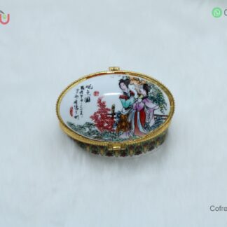 Cofre de porcelana con figura de arte chino