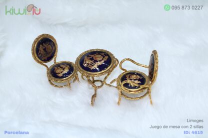 Adorno de porcelana juego de mesita con sillas con detalles dorados